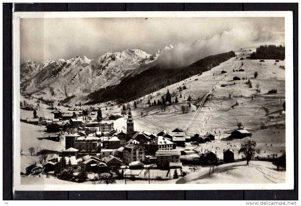 74 - La Clusaz en Hiver - Vallée des Confins - Chaine des Aravis - Téléférique - traineau