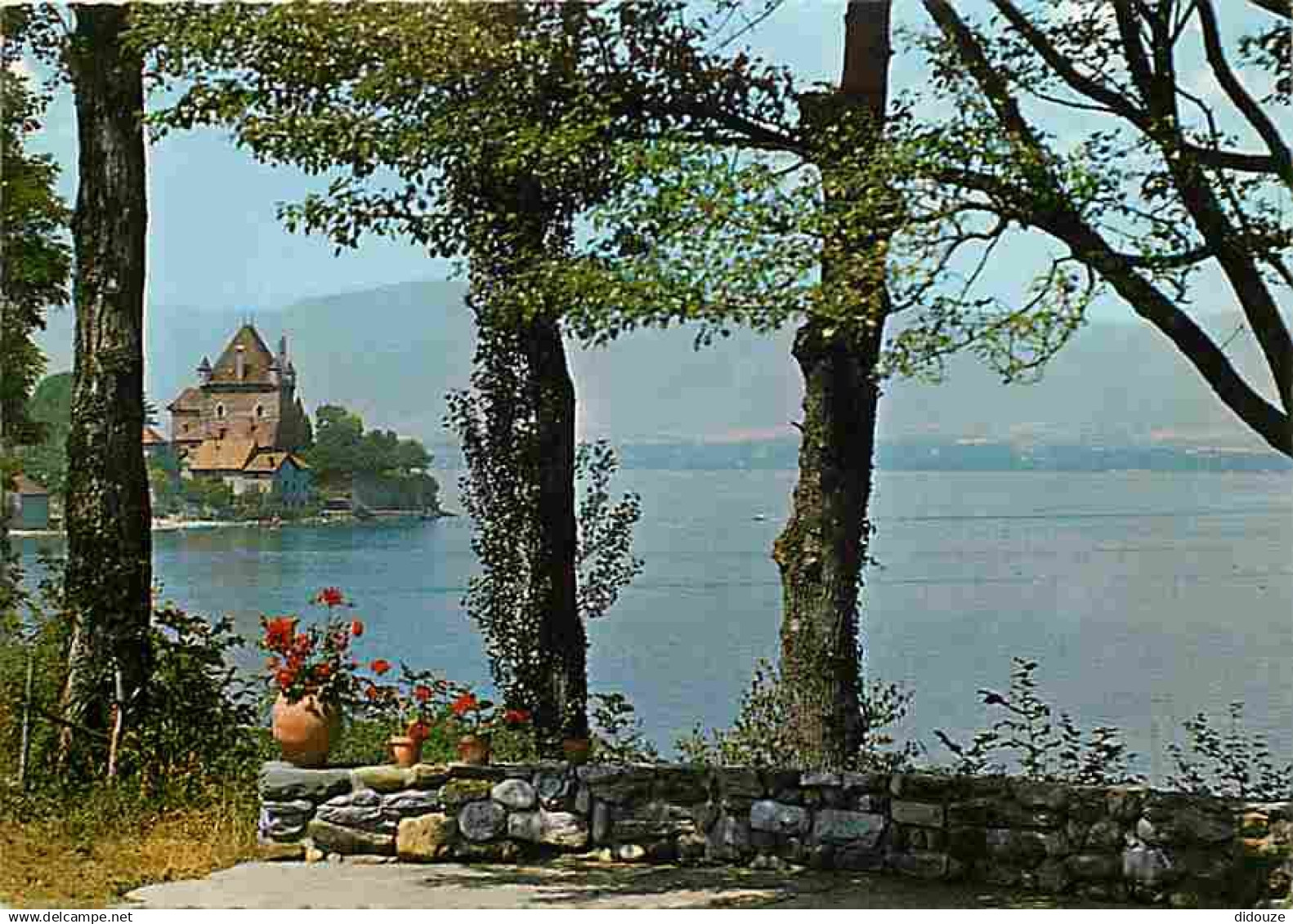 74 - Yvoire - Le Lac Léman - La Pointe d'Yvoire et le Château - CPM - Voir Scans Recto-Verso