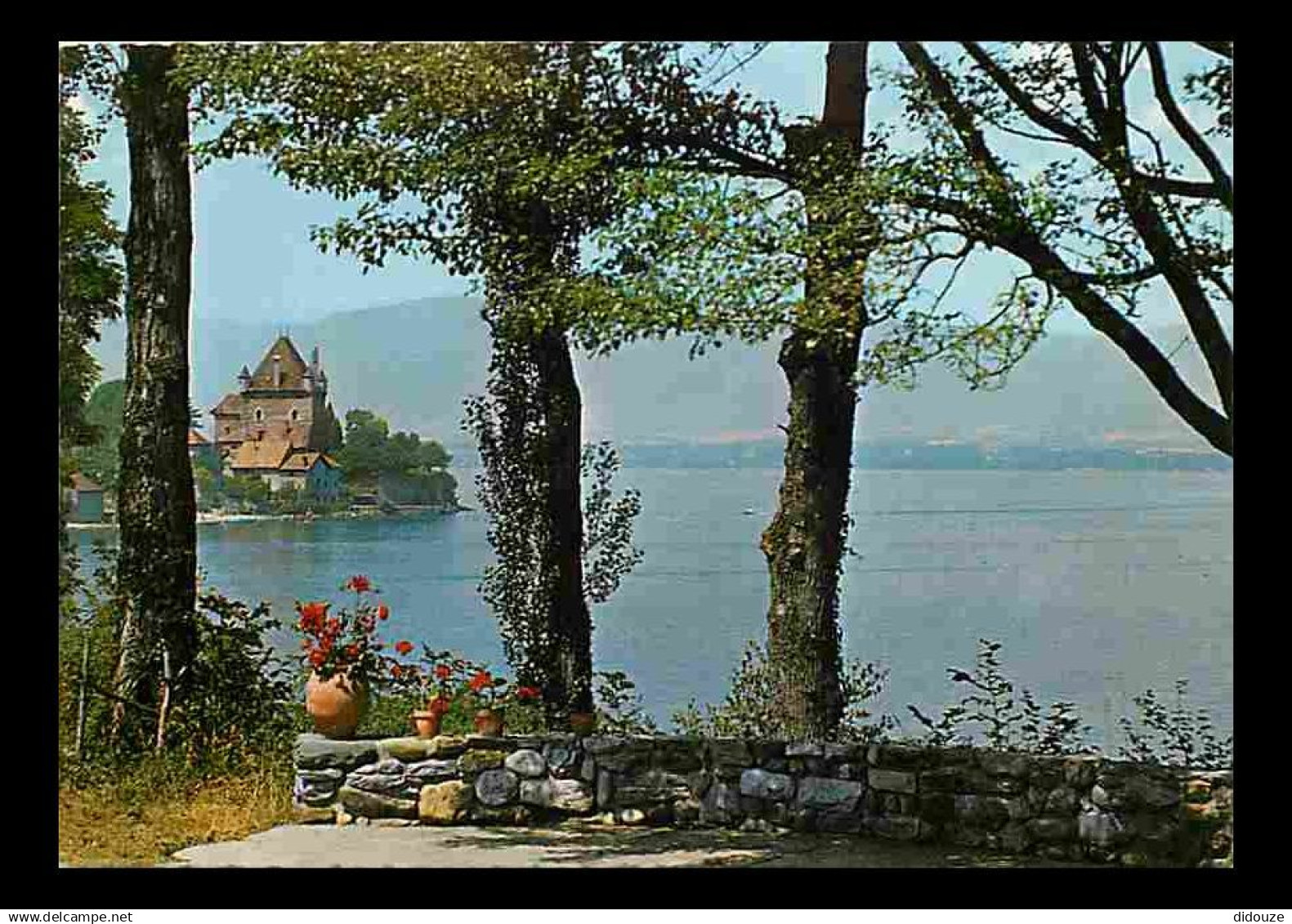 74 - Yvoire - Le Lac Léman - La Pointe d'Yvoire et le Château - CPM - Voir Scans Recto-Verso