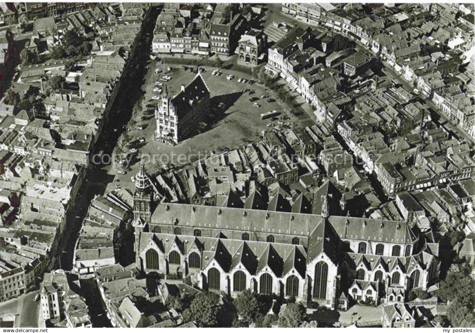 74010056 GOUDA NL St Johns Church and Gouda Fliegeraufnahme