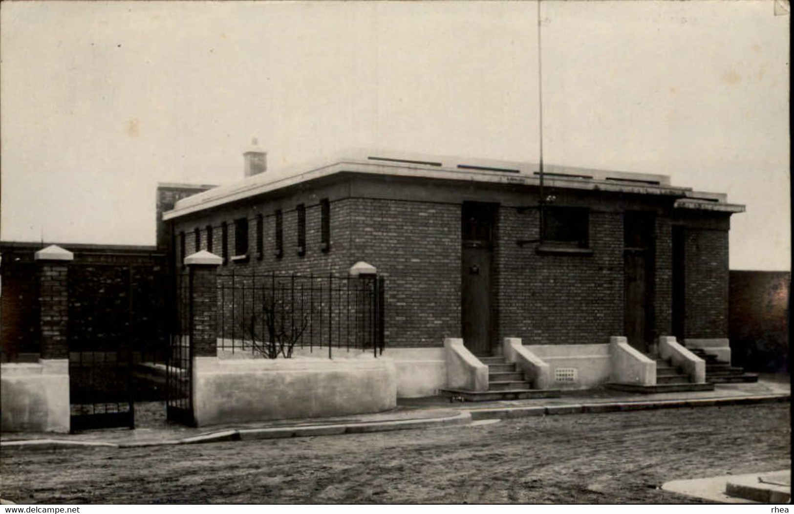 75 - PARIS - arrondissement 17 - Caserne Bessières - Infanterie - carte photo