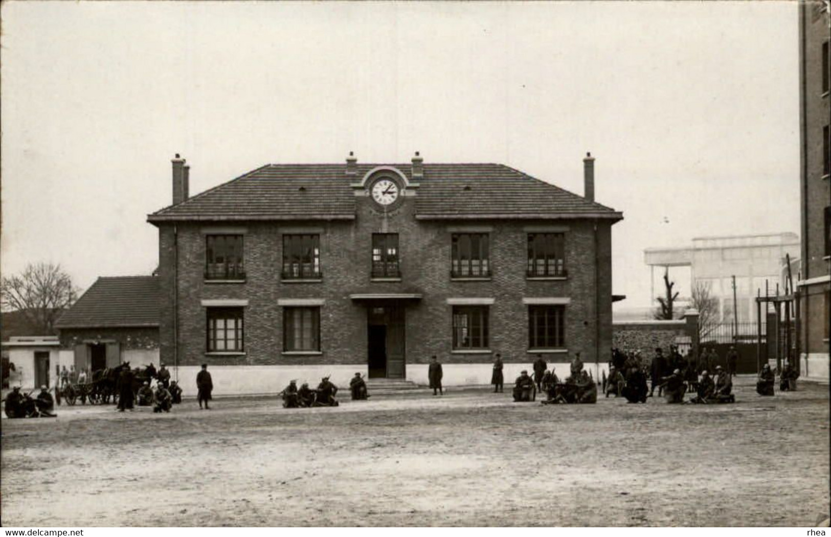 75 - PARIS - arrondissement 17 - Caserne Bessières - Infanterie - carte photo -