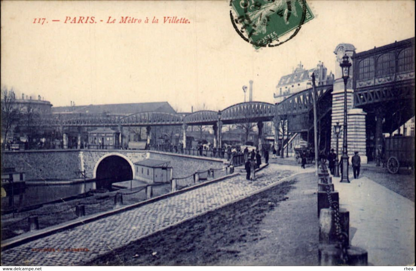 75 - PARIS - arrondissement 19 - Métro à la Villette -