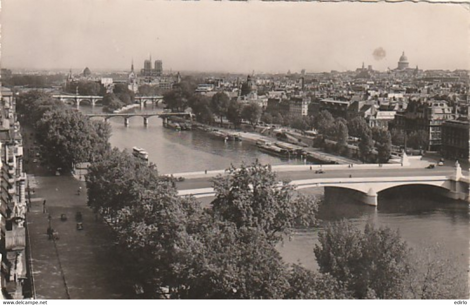 ***  75  *** PARIS  LaSeine et ses bords - vue panoramique TTB neuve