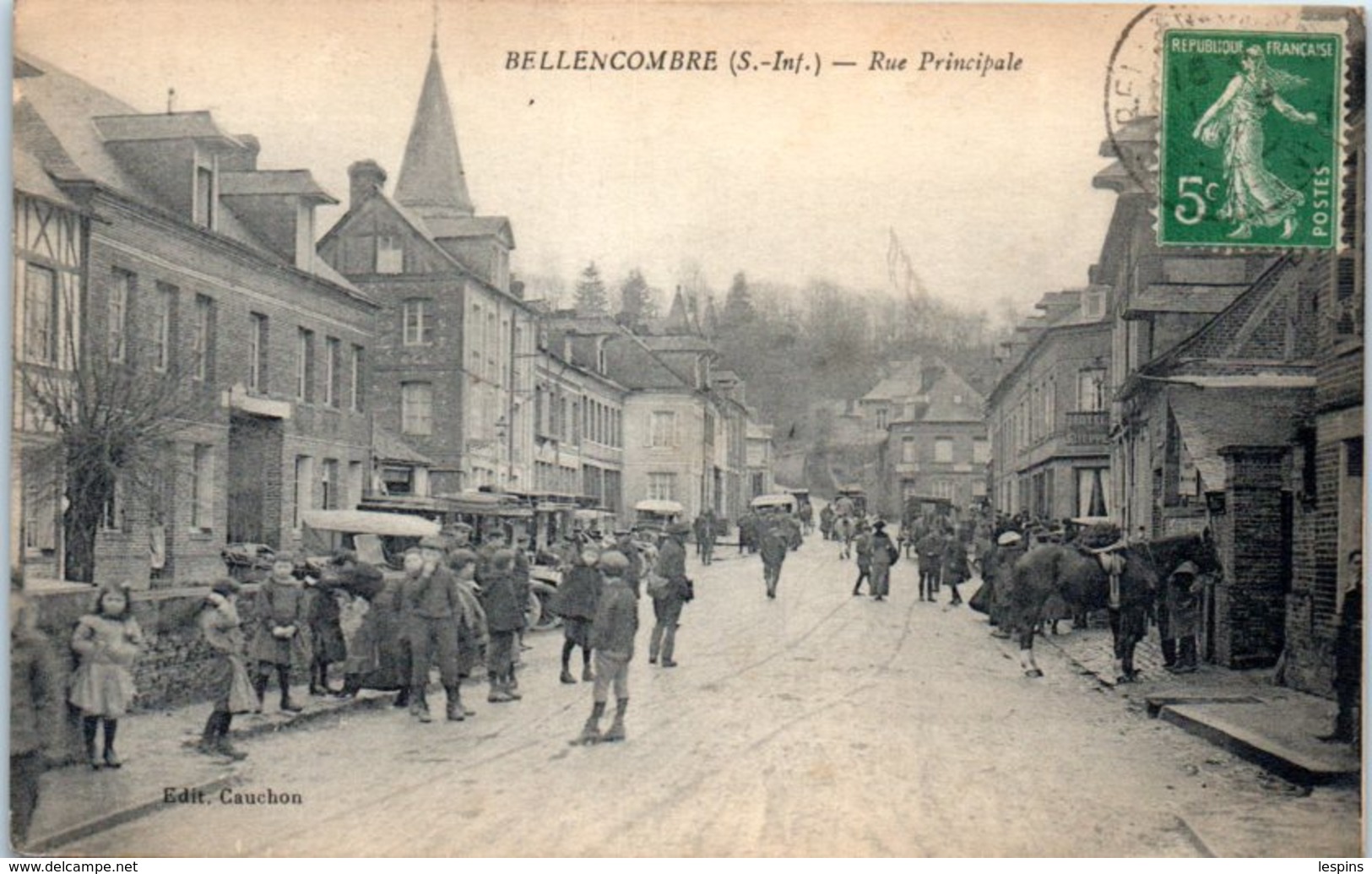 76 - BELLENCOMBRE --  Rue principale