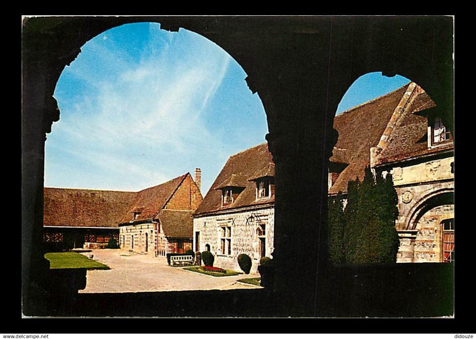 76 - Varengeville sur Mer - Le Manoir d'Ango - La Cour intérieure - CPM - Voir Scans Recto-Verso