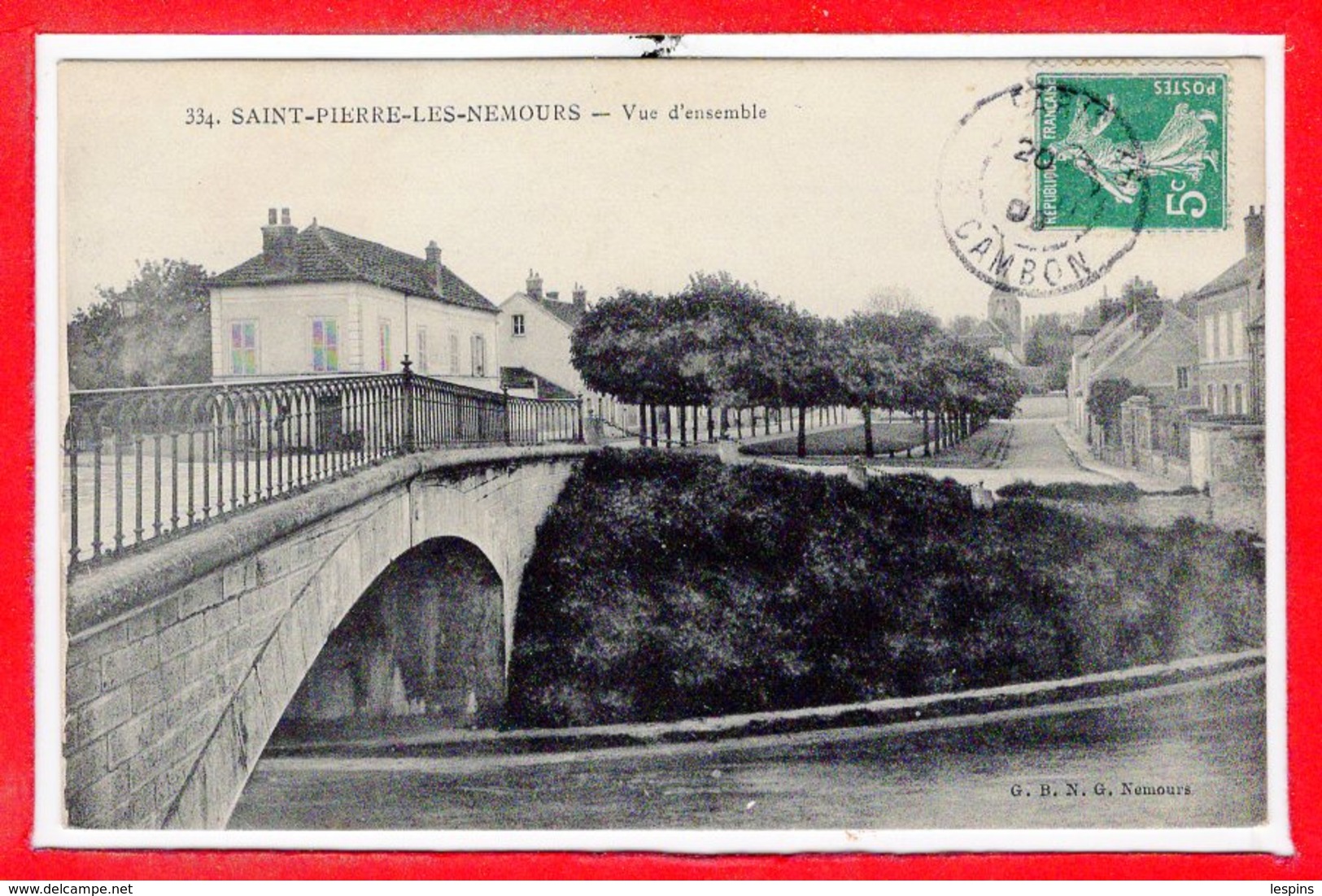 77 - SAINT  PIERRE les NEMOURS --  Vue d'Ensemble