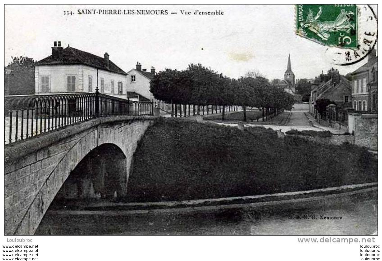 77 SAINT PIERRE LES NEMOURS VUE D'ENSEMBLE