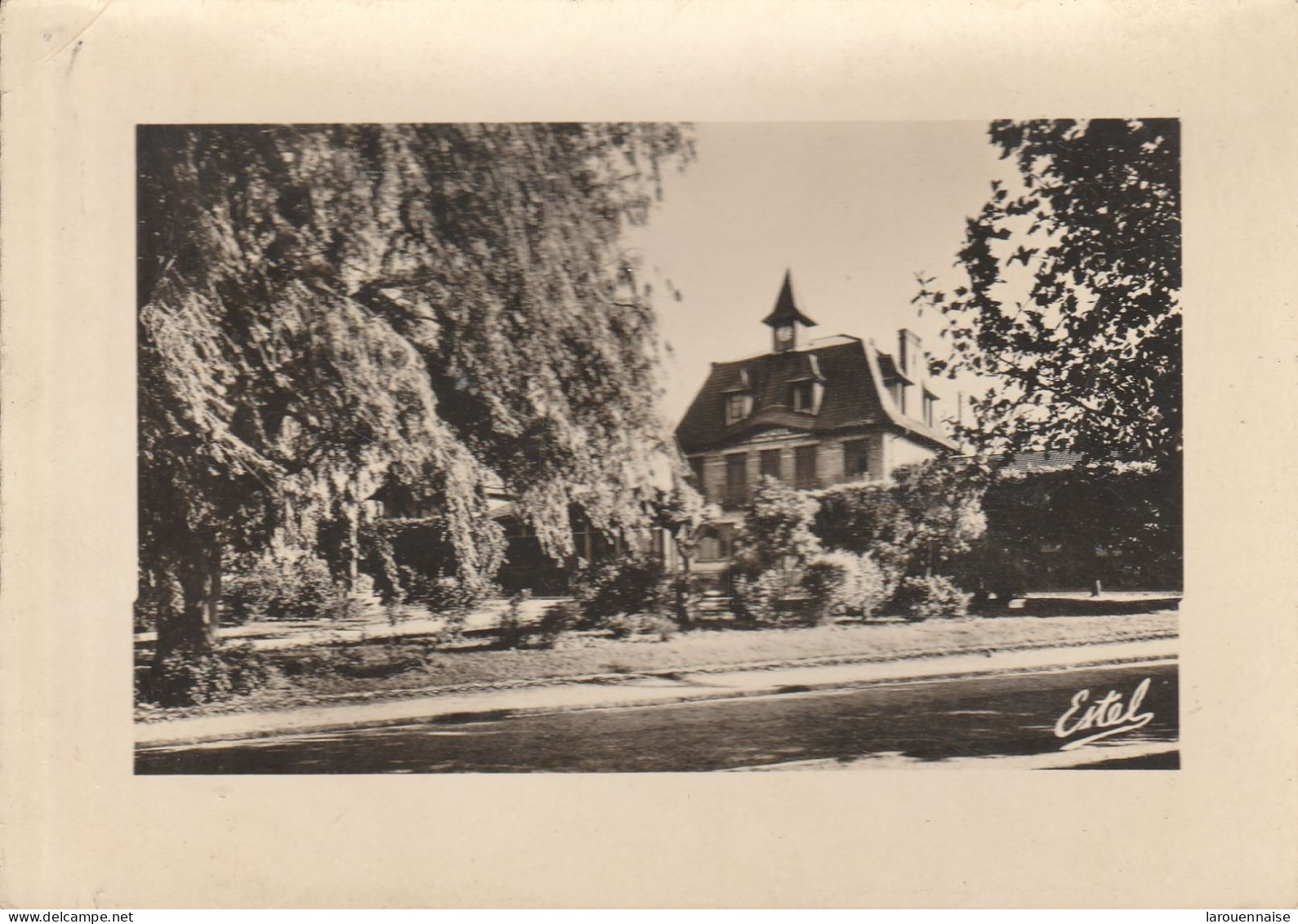 78 - LES CLAYES SOUS BOIS - La Mairie