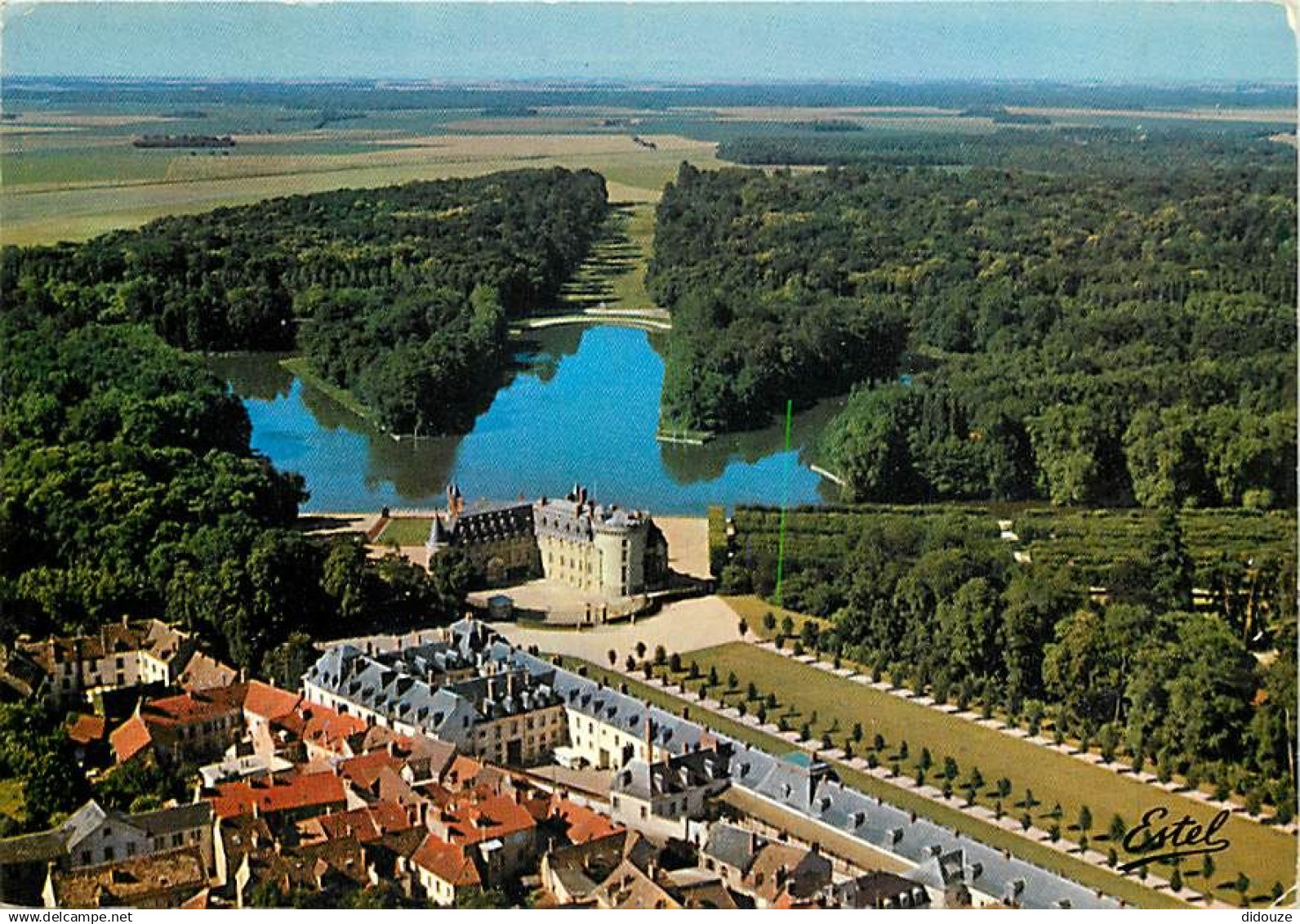 78 - Rambouillet - Le Château - Vue aérienne - CPM - Voir Scans Recto-Verso