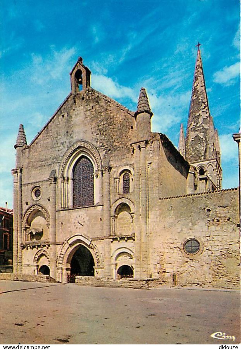 79 - Airvault - Façade de l'église St-Pierre - Carte Neuve - CPM - Voir Scans Recto-Verso