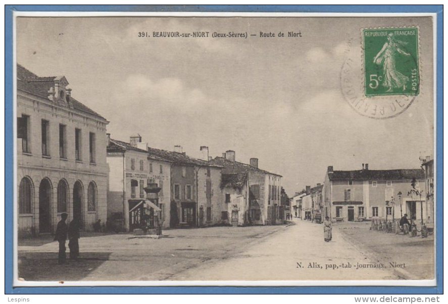 79 - BEAUVOIR sur NIORT -- Route de Niort