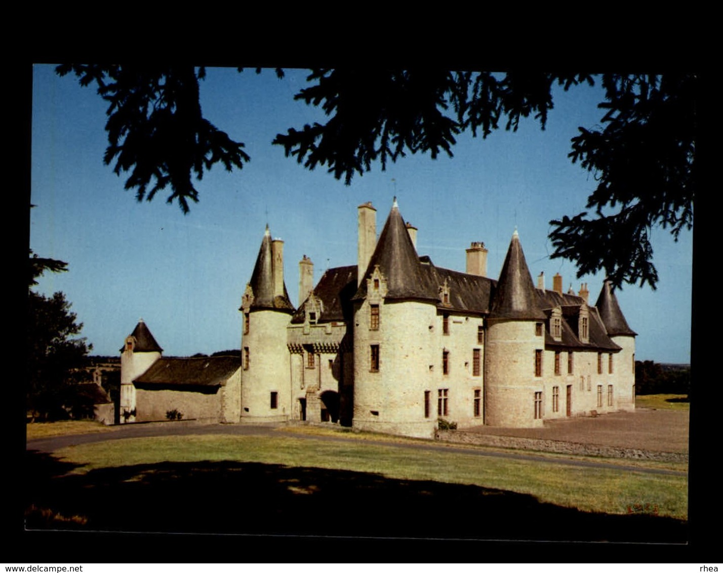 79 - THENEZAY - chateau