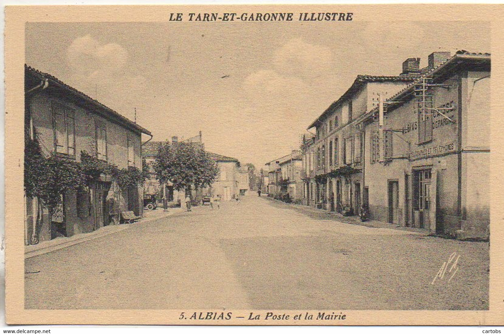 82 ALBIAS  La Poste et la Mairie