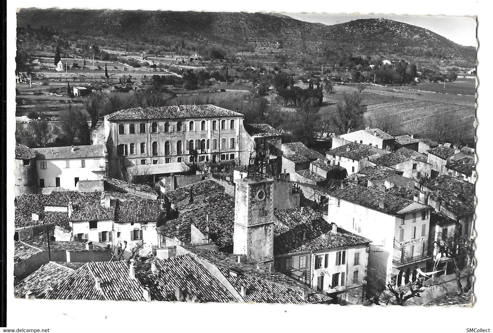 83  Besse sur l'Issole, vue générale aérienne  (6589)