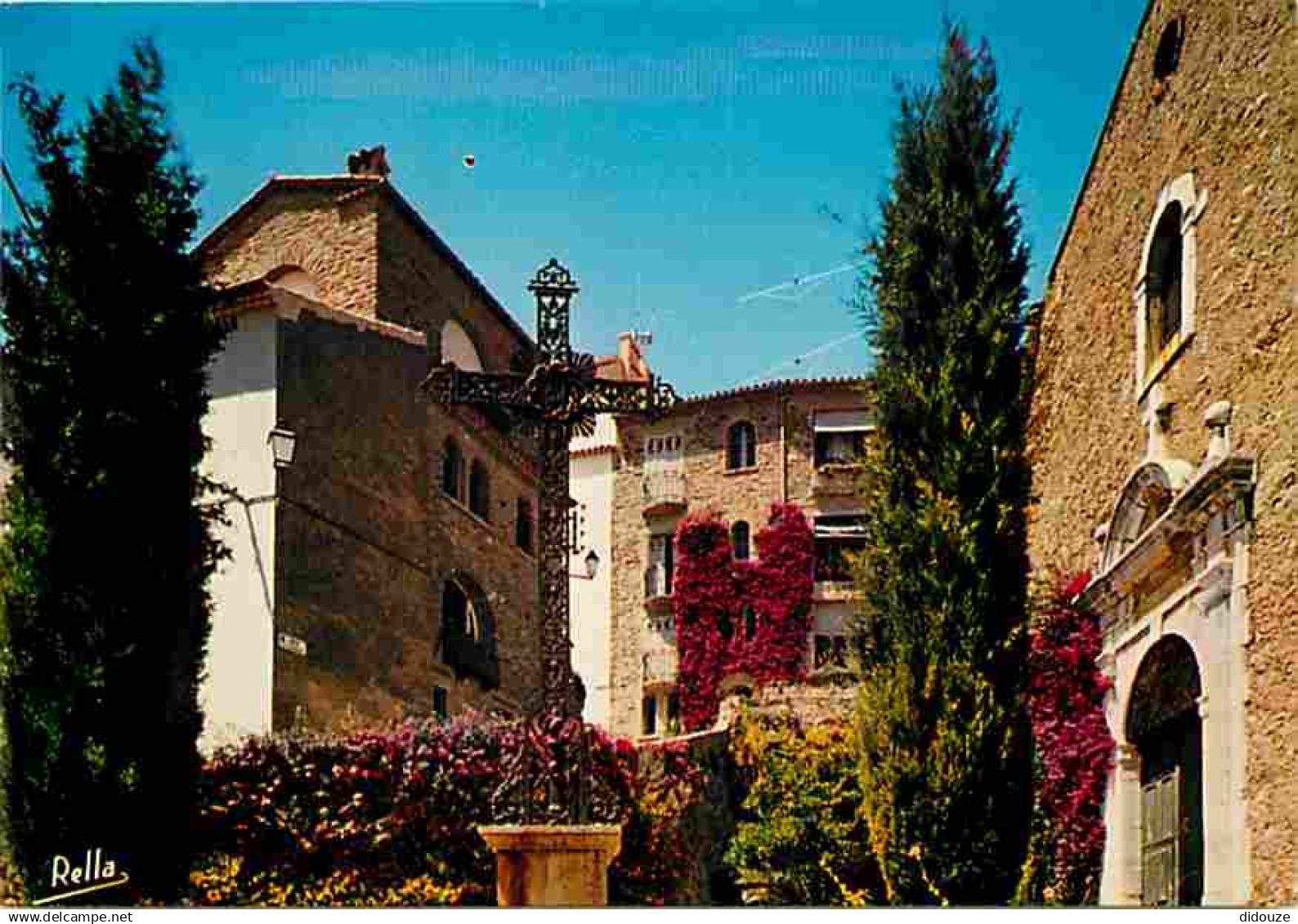 83 - Bormes les Mimosas - L'Eglise Paroissiale - Fleurs - CPM - Voir Scans Recto-Verso