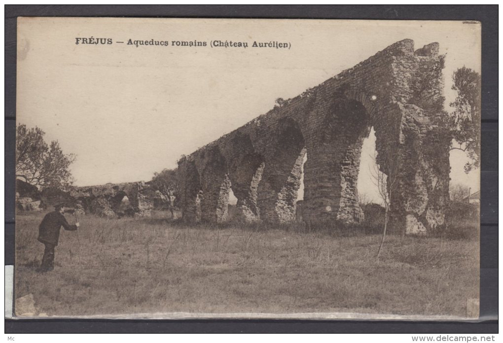 83 - Fréjus - Aqueducs Romains (Chateau Aurélien)