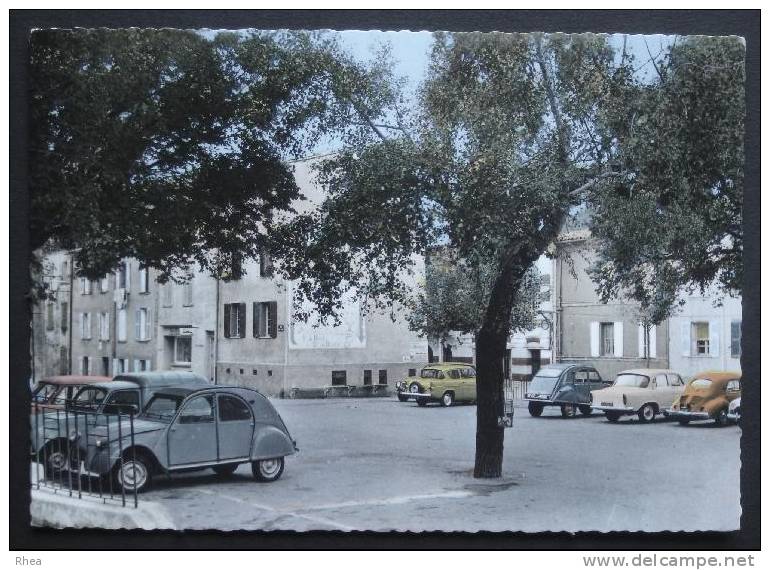 83 La Garde-Freinet voiture 1950 4cv 2cv    D83D  K83068K  C83063C RH032996