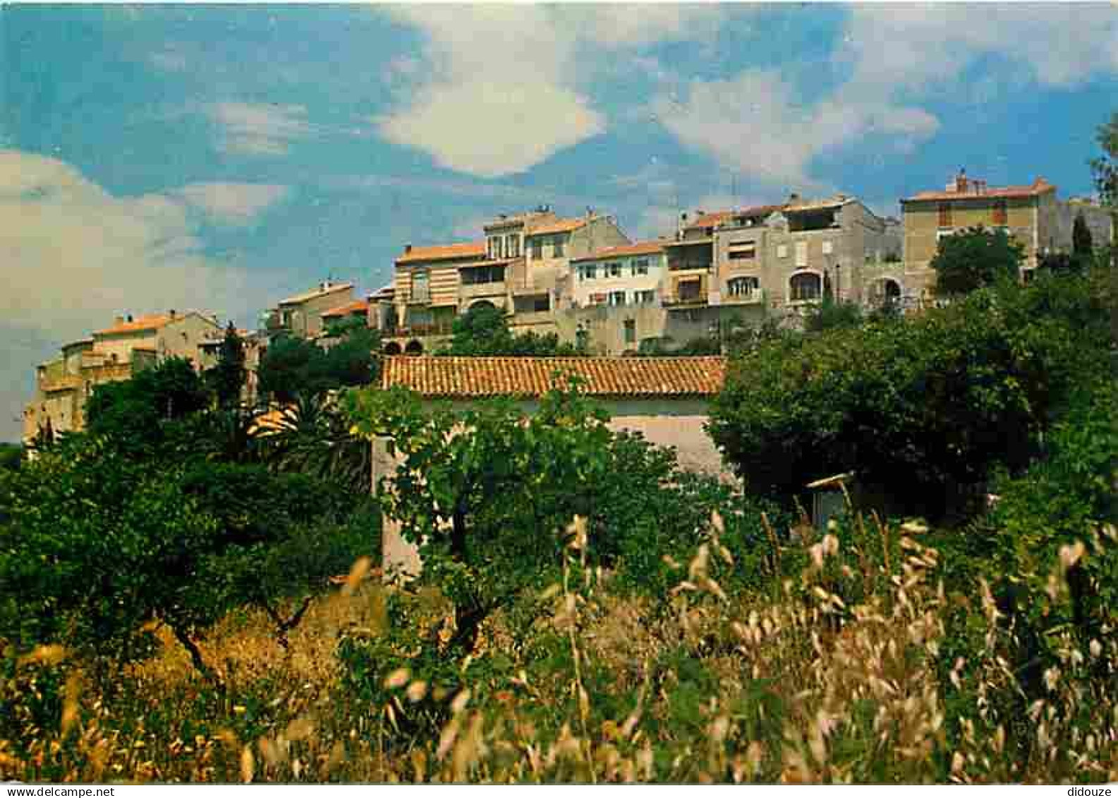 83 - Le Castellet - Vue Générale - CPM - Voir Scans Recto-Verso