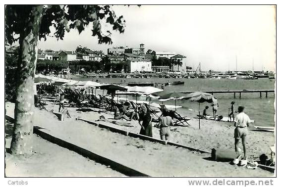 83 SAINTE-MAXIME La Plage (années 50)