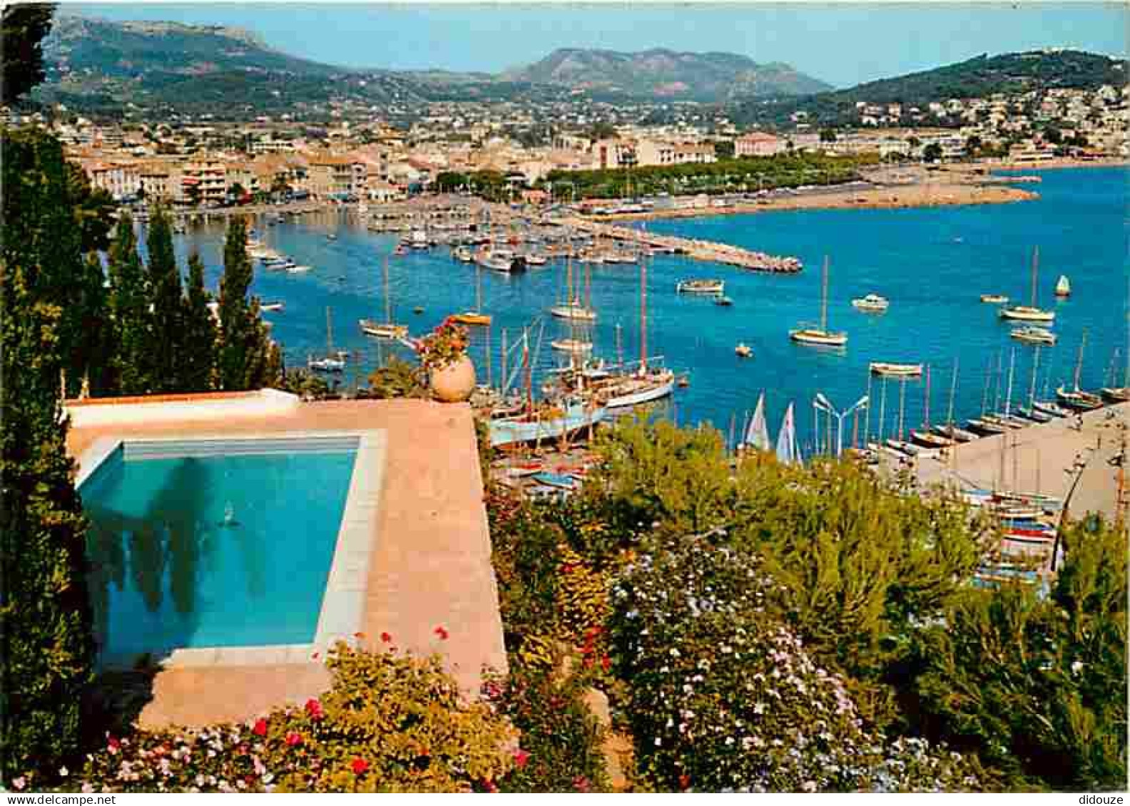 83 - Sanary sur Mer - Vue Générale - Bateaux - CPM - Voir Scans Recto-Verso