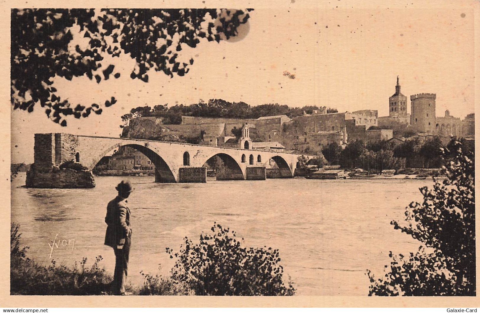 84 AVIGNON PONT ST BENEZET ET PALAIS DES PAPES