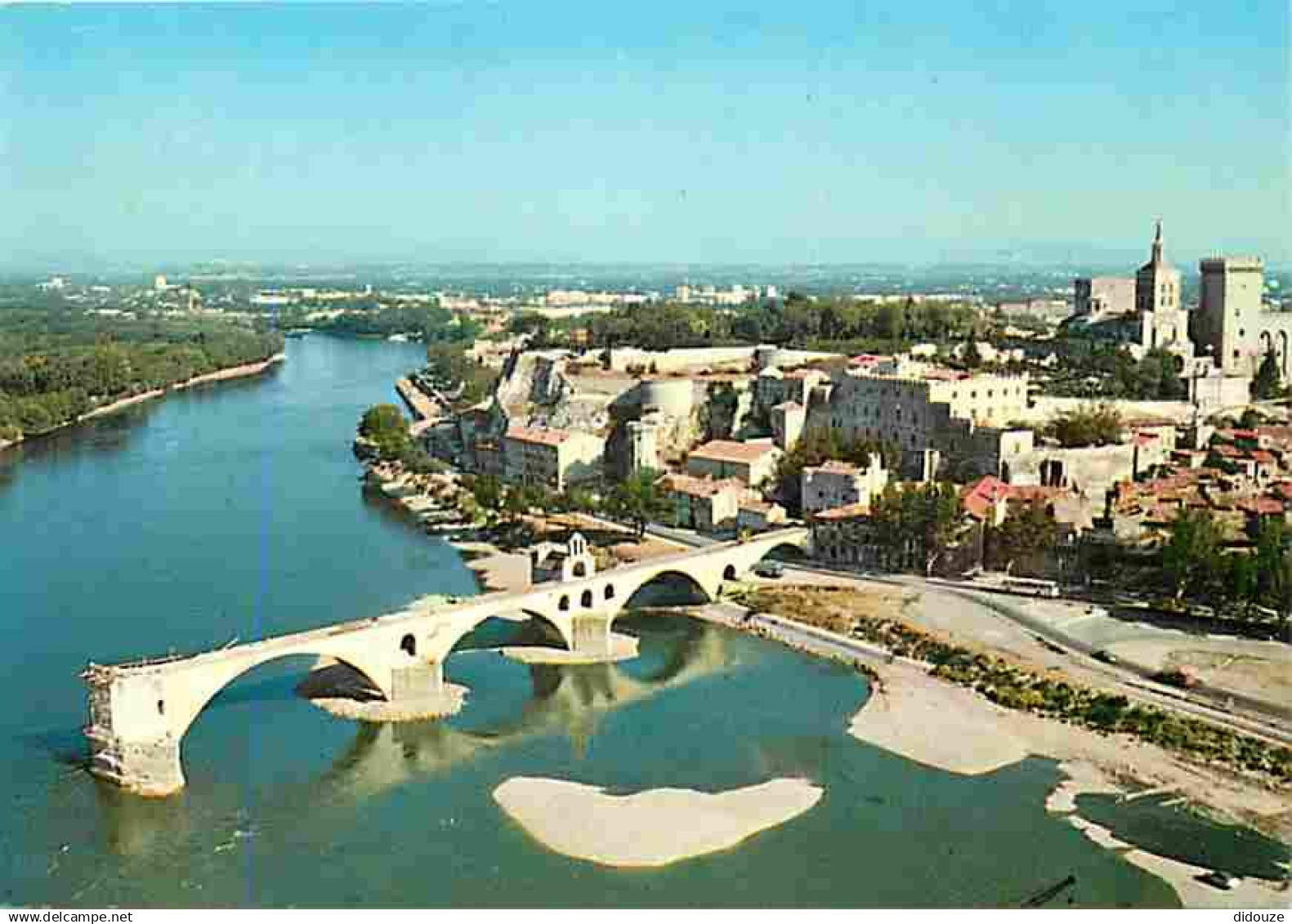 84 - Avignon - Vue aérienne du Pont St-Bénézet et du Petit Palais - Carte Neuve - CPM - Voir Scans Recto-Verso