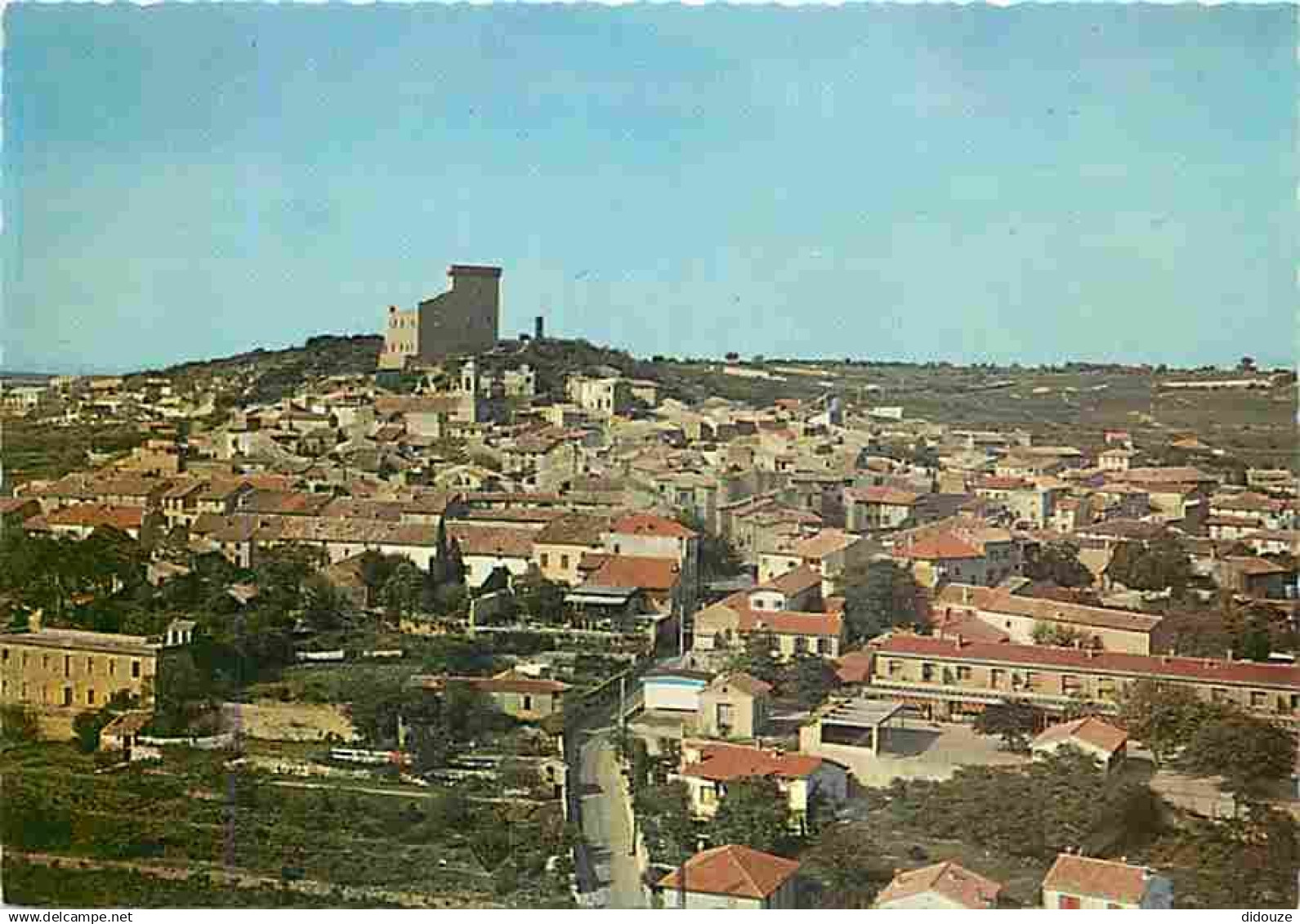 84 - Chateauneuf du Pape - Vue général - L'Ecole - Carte Neuve - CPM - Voir Scans Recto-Verso