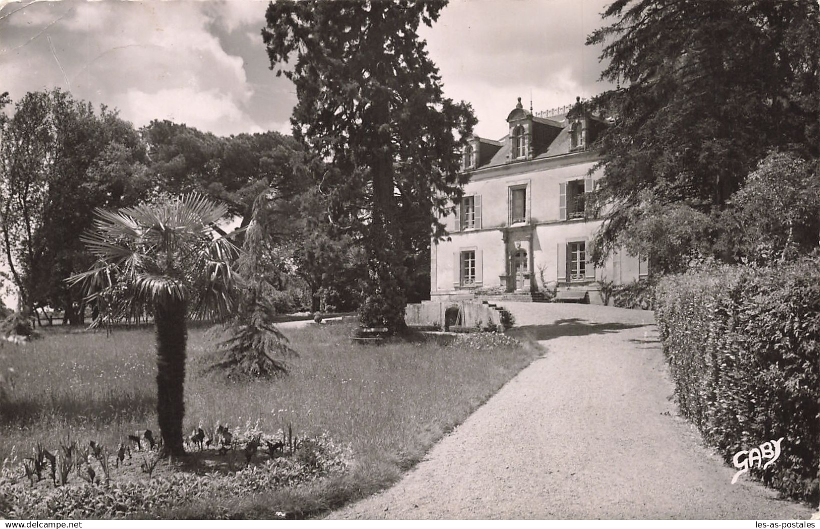 85 AIZENAY LE CHÂTEAU