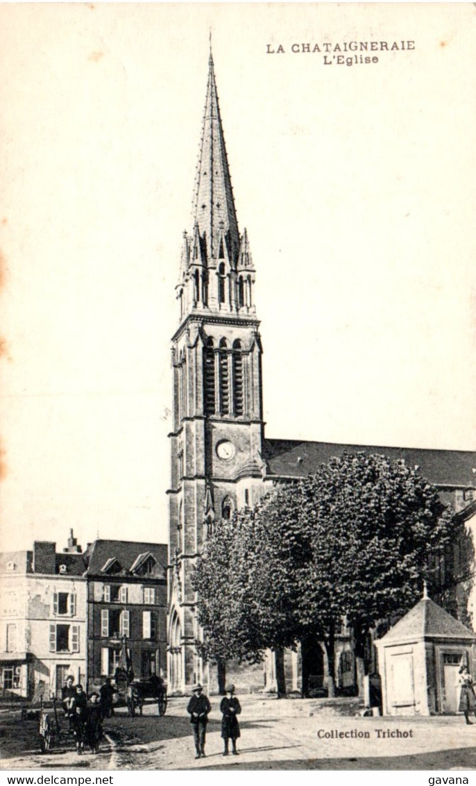 85 LA CHATAIGNERAIE - L'église