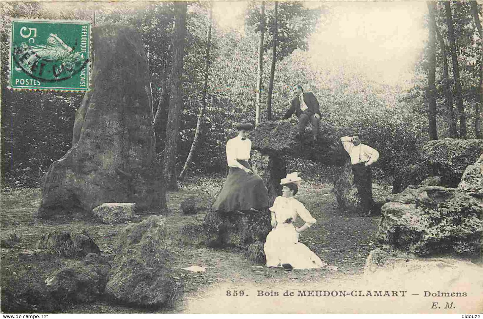 85 - Meudon - Bois de Meudon - Bois de Meudon - Dolmens - Animée - CPA - Oblitération ronde de 1908 - Voir Scans Recto-V