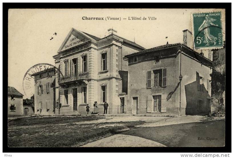 86 Charroux mairie hotel de ville D86D K86061K C86061C RH074144