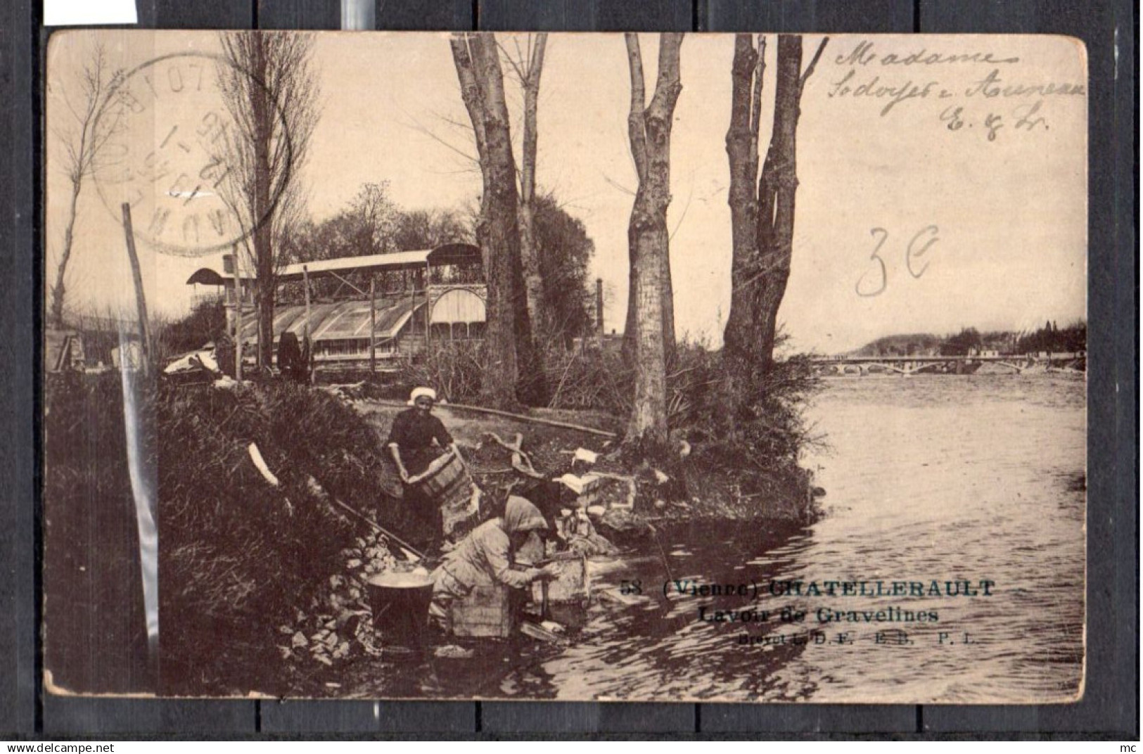 86 - Chatellerault - Lavoir Gravelines