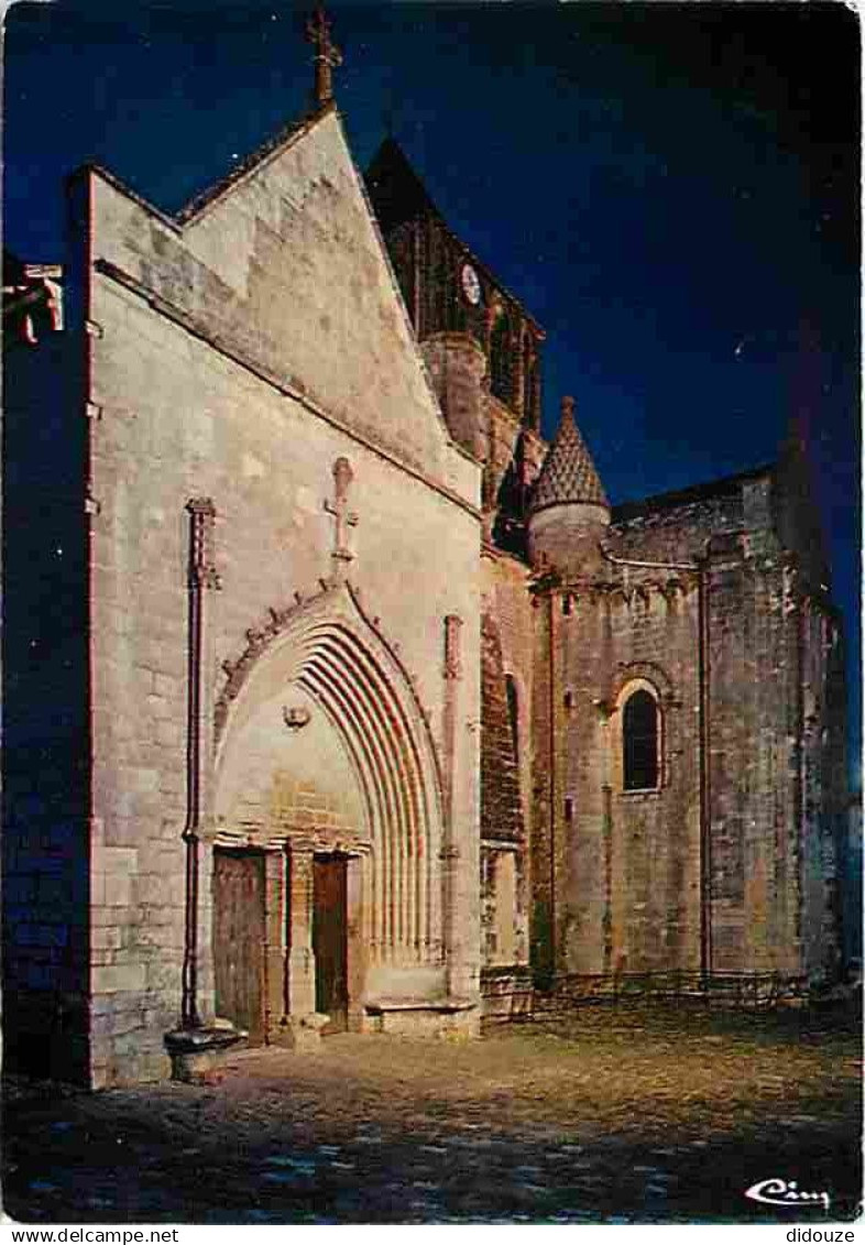 86 - Lusignan - L'Eglise romane du 12e siècle - CPM - Voir Scans Recto-Verso