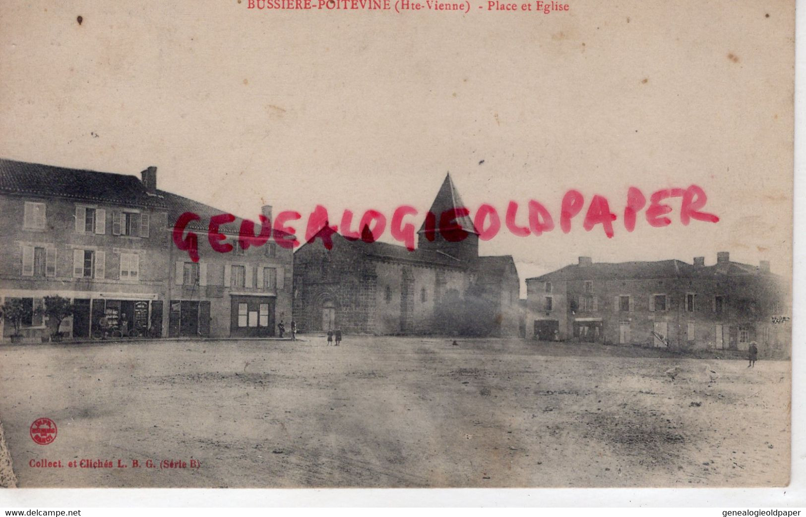 87- BUSSIERE POITEVINE - PLACE ET EGLISE