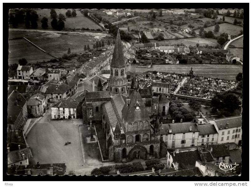 87 Le Dorat eglise cimetiere vue aerienne D87D C87059C RH075516