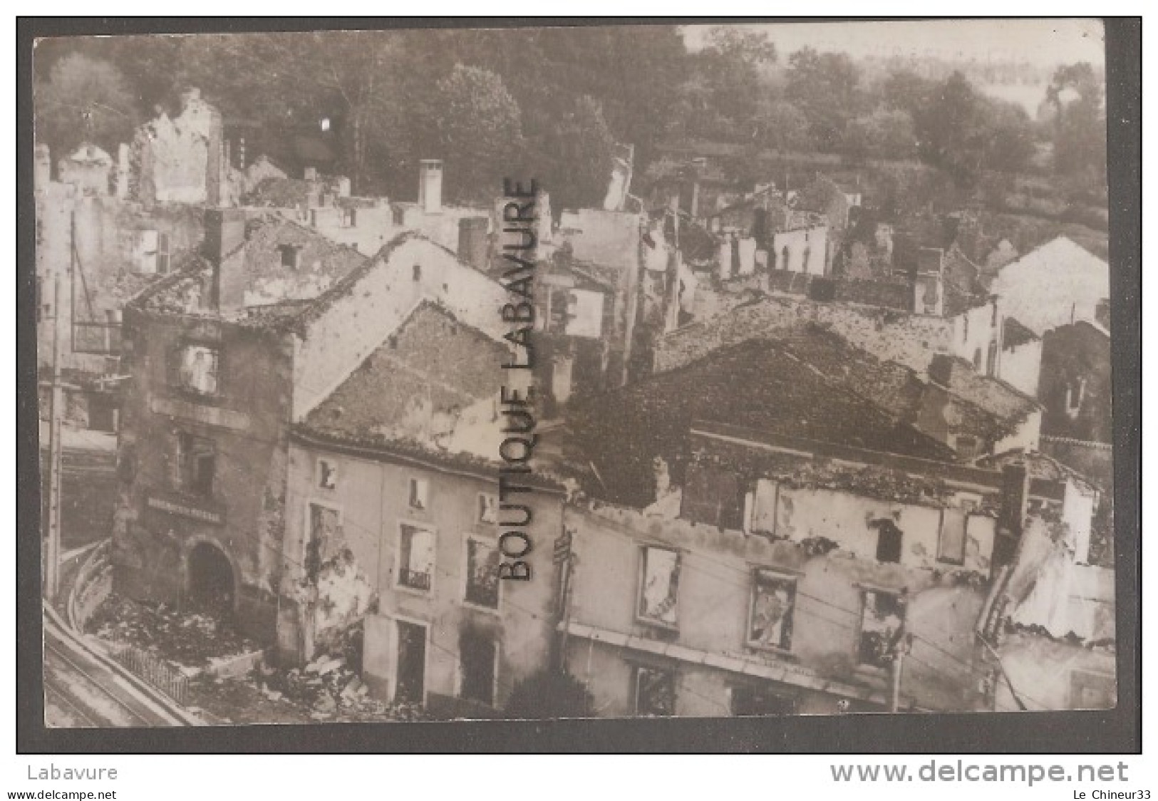 87 - ORADOUR SUR GLANE--carte photo -sans légende----(vue du village en ruines)