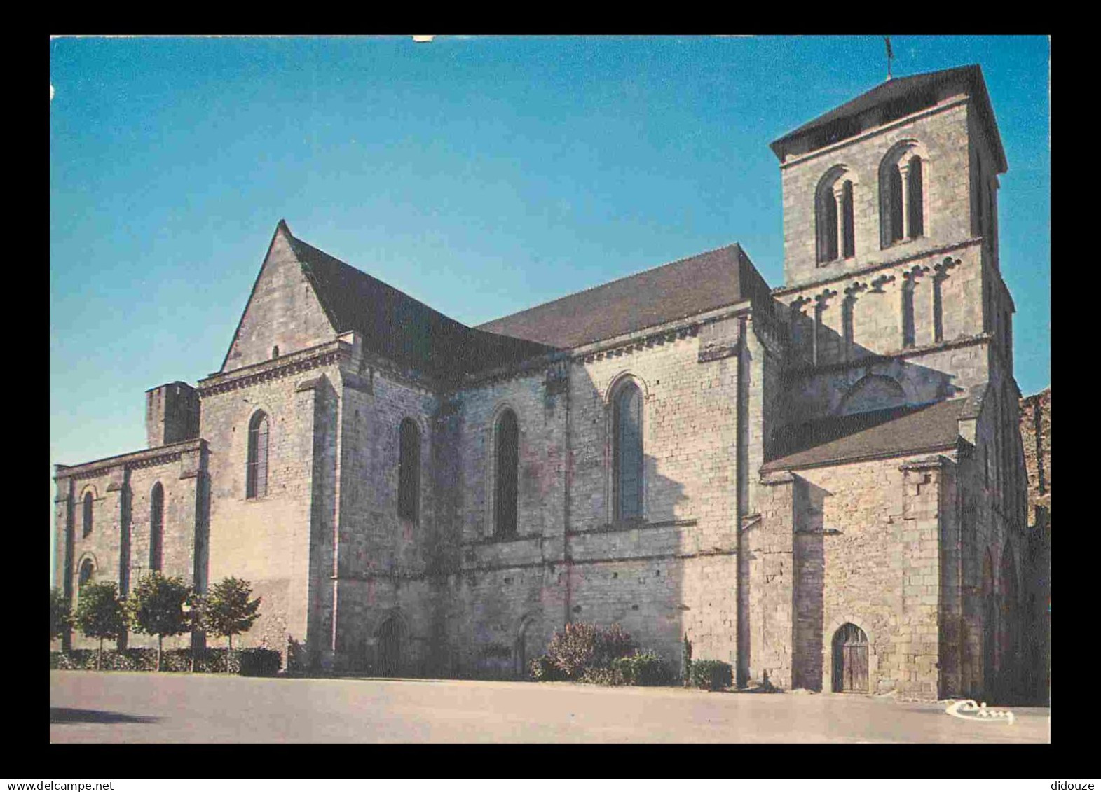 87 - Saint Yrieix la Perche - Collégiale du Moustier - CPM - Voir Scans Recto-Verso