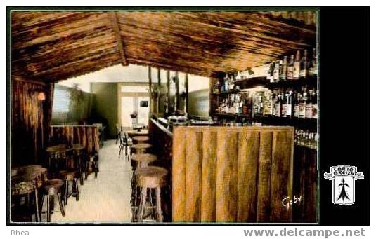 88 Bussang - 14 - BUSSANG (Vosges)  L'Hôtel des deux clefs - Le Bar -  cpsm Rhea D88D  C88081C