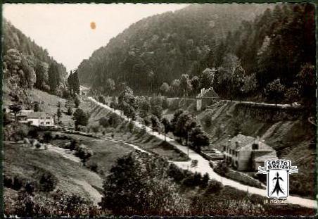 88 Bussang - 16373  Environs de BUSSANG  L´Hôtel Turenne et le Col de Bussang - cpsm