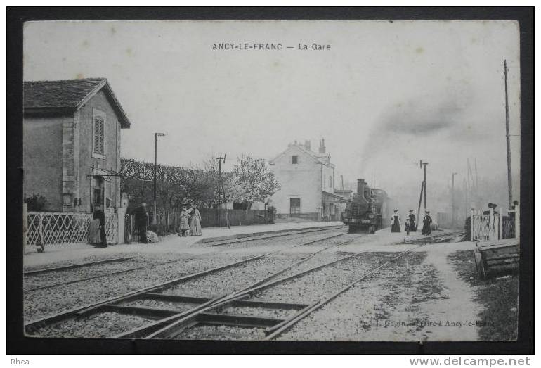 89 Ancy-le-Franc gare train    D89D  K89005K  C89005C RH037162