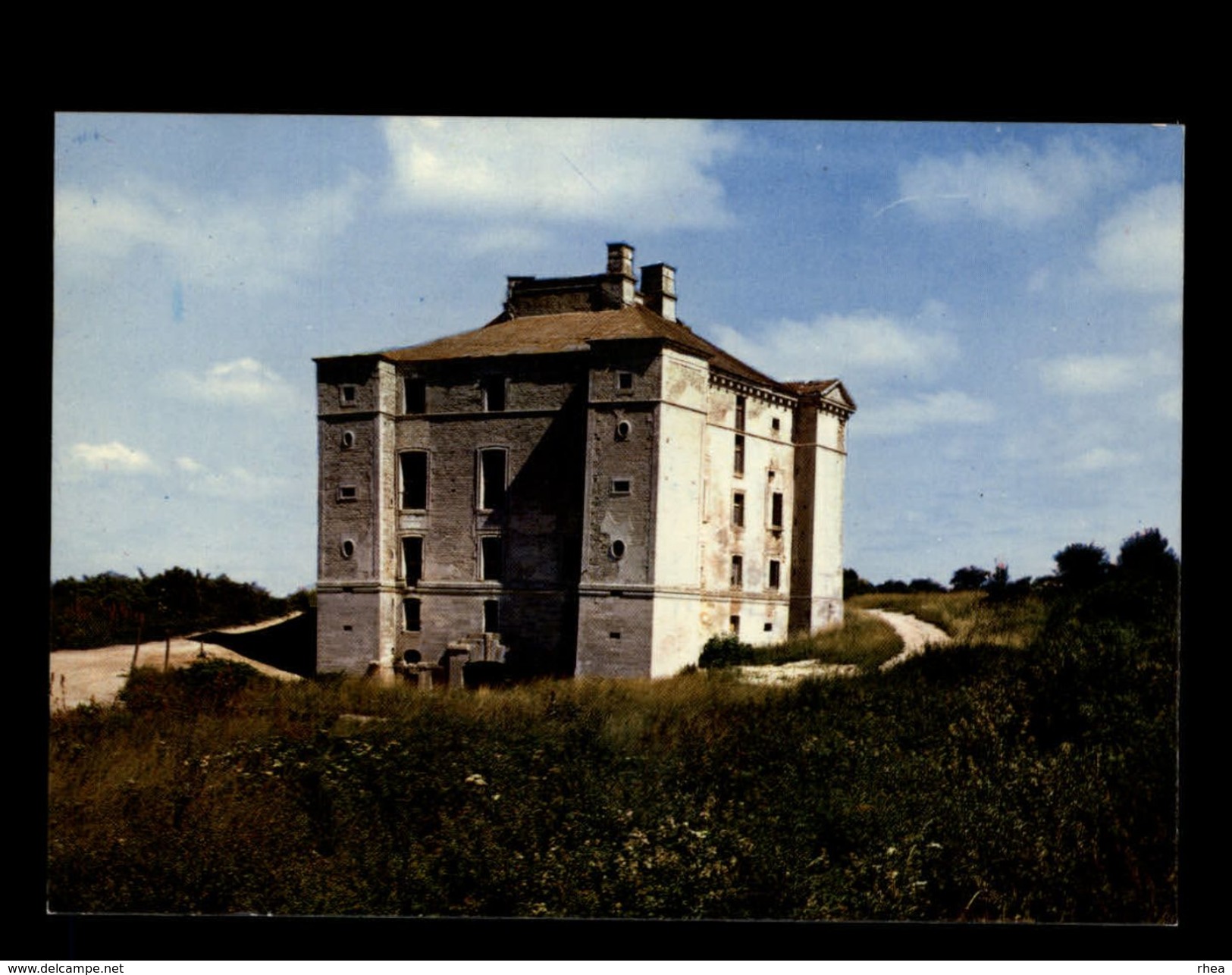 89 - CRUZY-LE-CHATEL - chateau de Maulnes