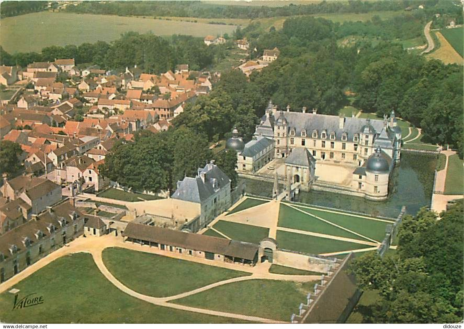 89 - Tanlay - Le Château - Vue aérienne - CPM - Voir Scans Recto-Verso