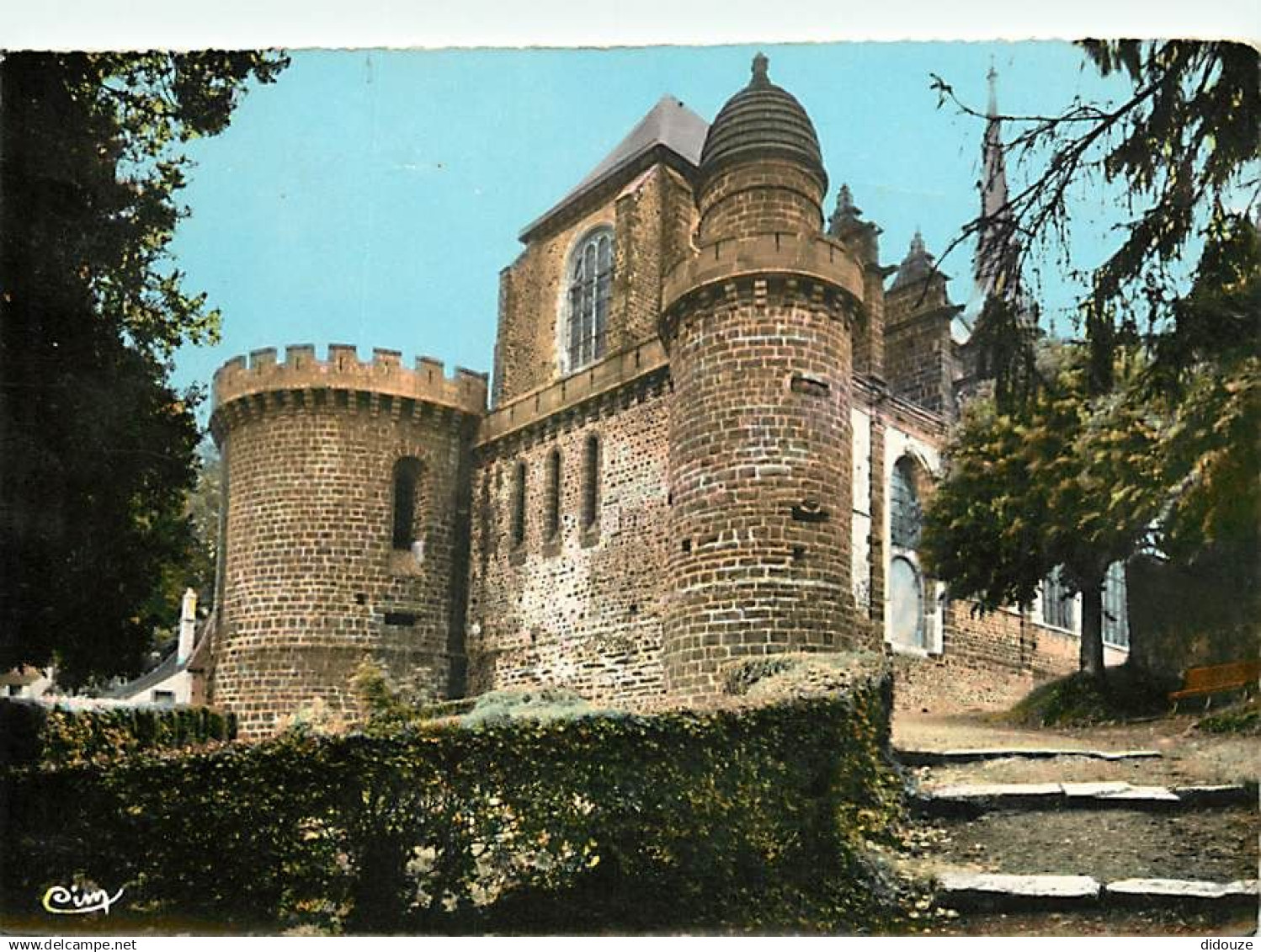 89 - Toucy - L'Eglise fortifiée - CPM - Voir Scans Recto-Verso