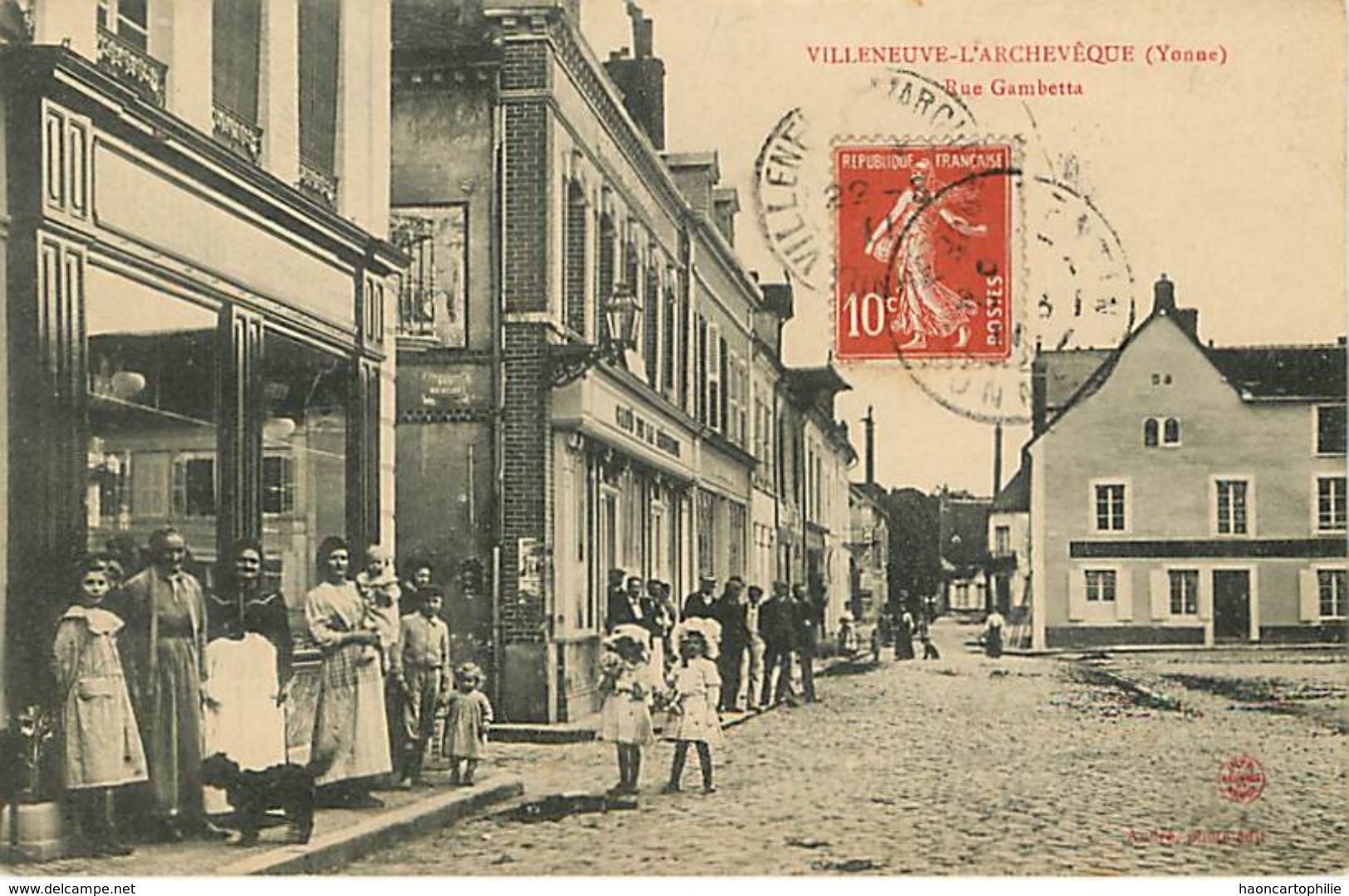 89 Villeneuve l'archeveque - rue gambetta