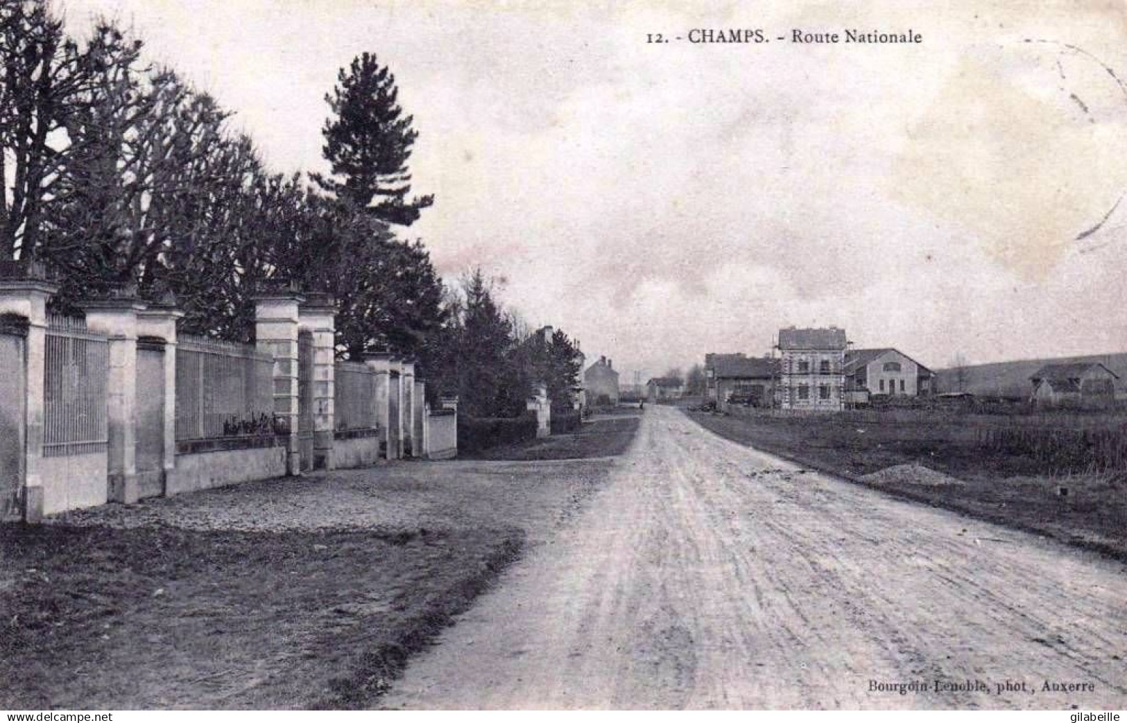 89 - yonne - CHAMPS sur YONNE - route nationale