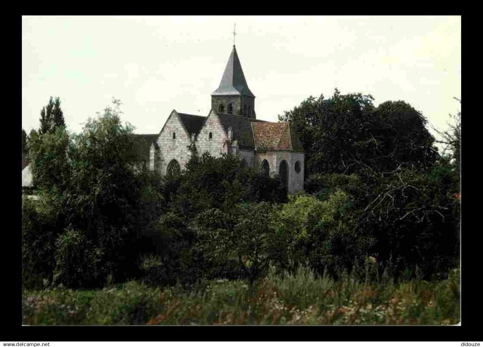 91 - Bruyères le Chatel - Eglise Saint Didier - CPM - Voir Scans Recto-Verso