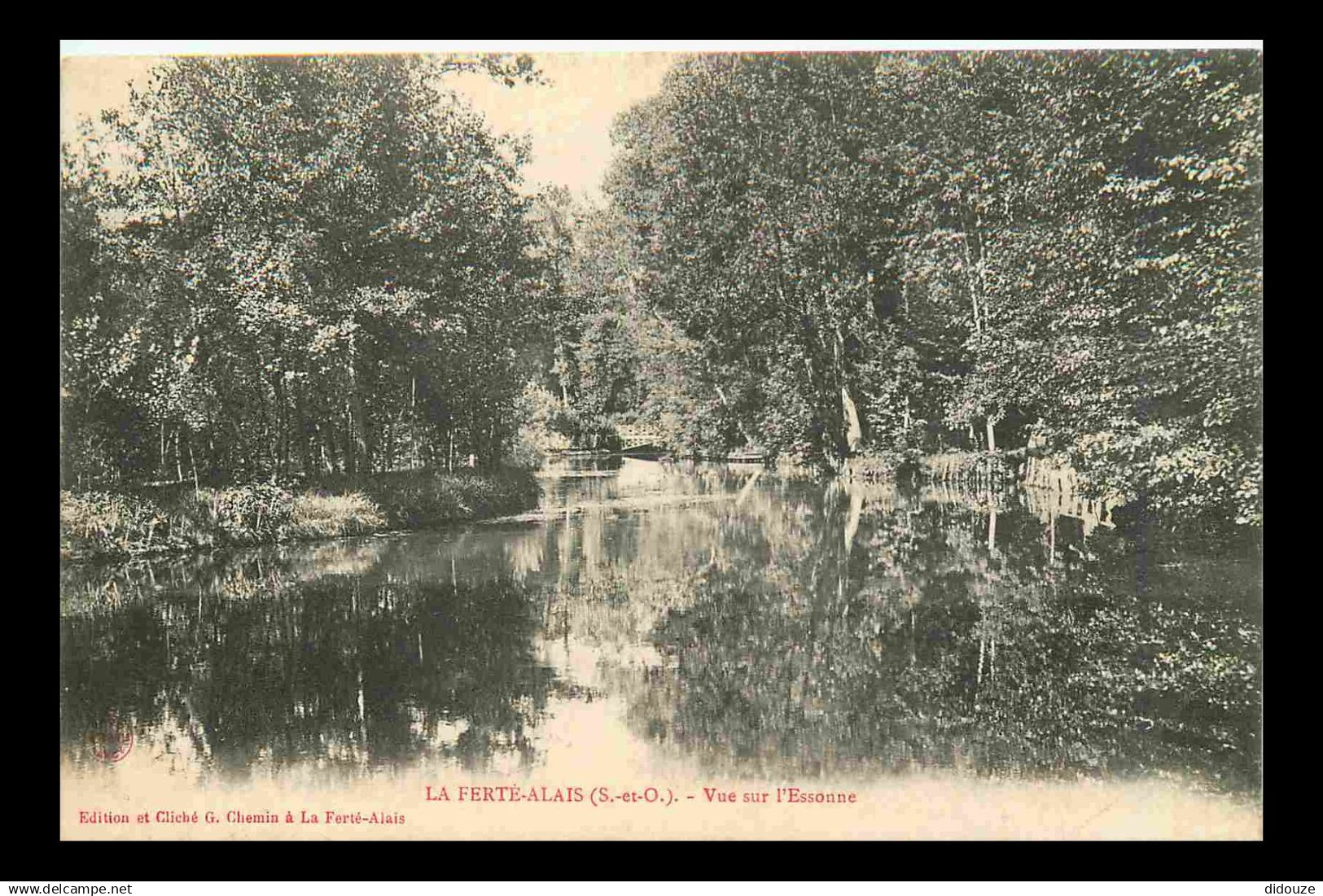 91 - La Ferte Alais - Vue sur l'Essonne - CPA - Voir Scans Recto-Verso