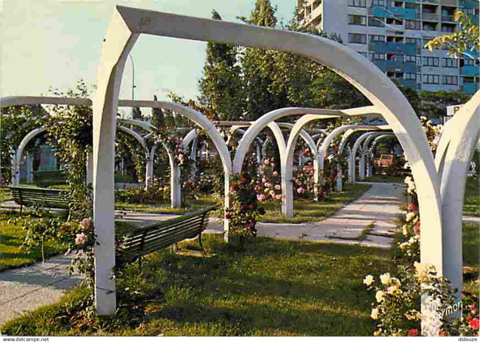 92 - Gennevilliers - La Roseraie - Fleurs - Carte Neuve - CPM - Voir Scans Recto-Verso