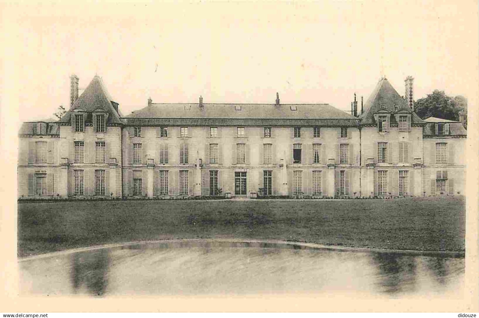 92 - Rueil Malmaison - Le Chateau - CPA - Voir Scans Recto-Verso